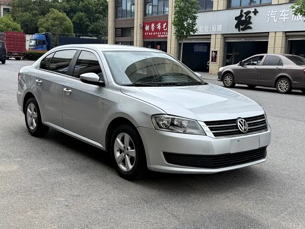 Volkswagen Lavida 2014