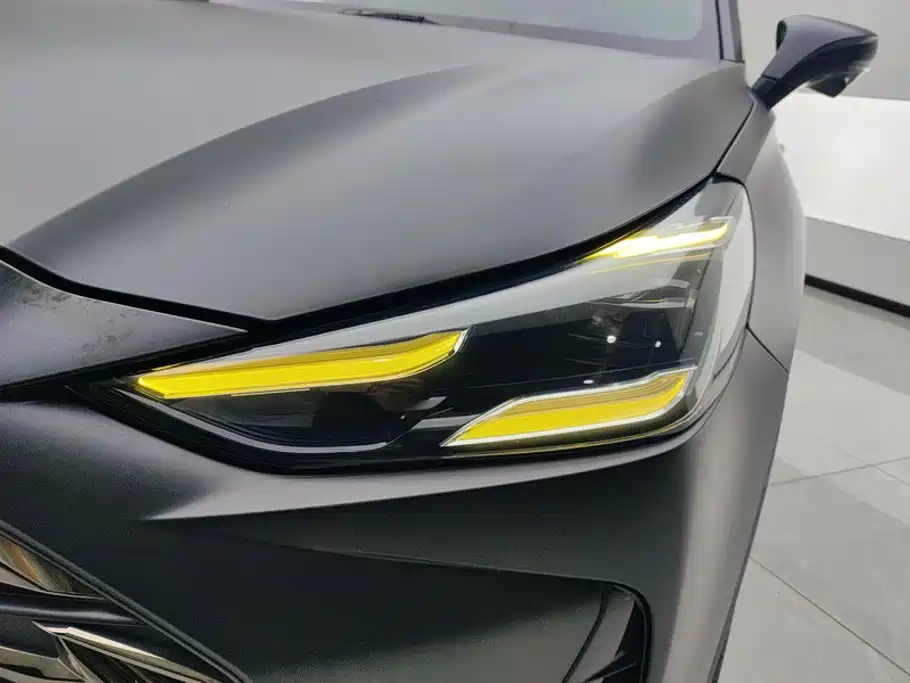 MG MG ONE — миниатюра 5