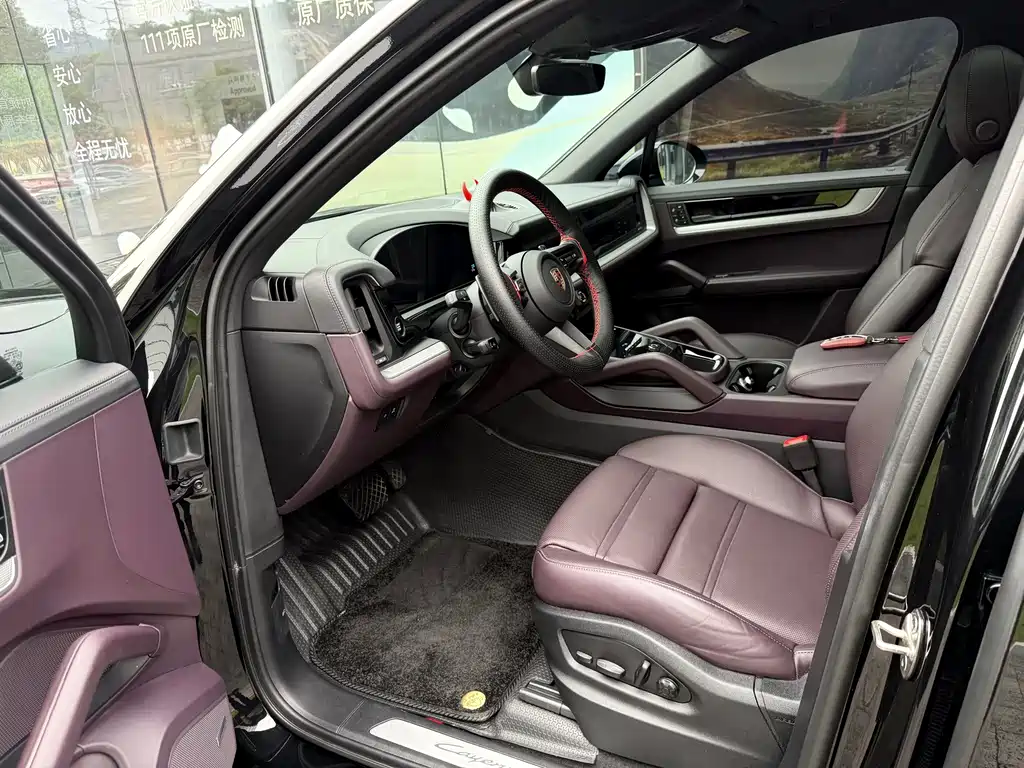Porsche Cayenne — миниатюра 7