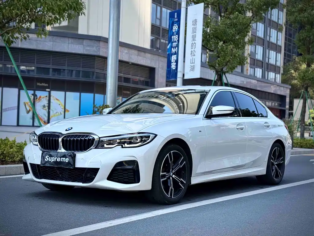 BMW 3 Series 2021