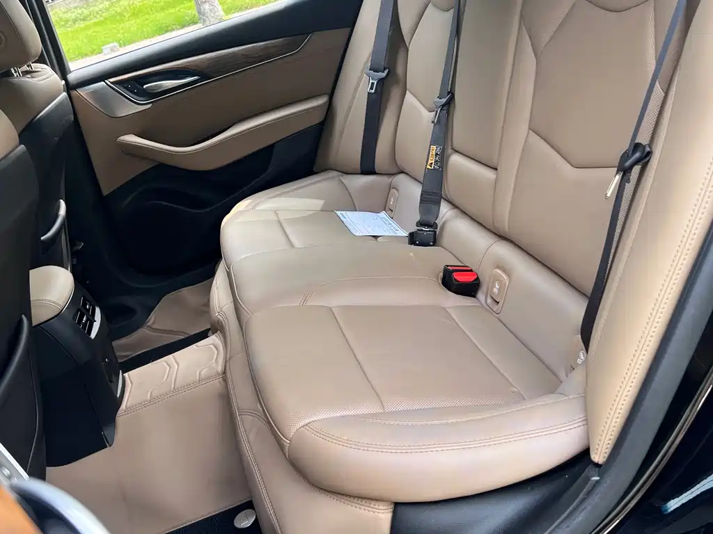 Cadillac CT5 — миниатюра 14
