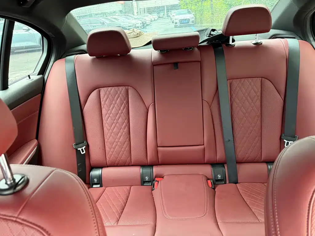 BMW 3 Series — миниатюра 7