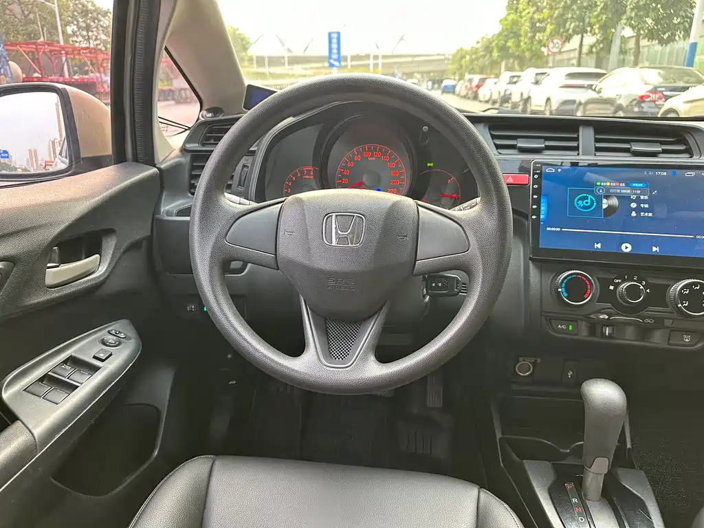 Honda Fit — миниатюра 10