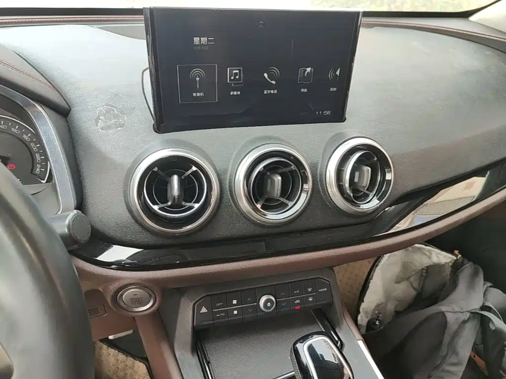 Wey Wey VV5 — миниатюра 13