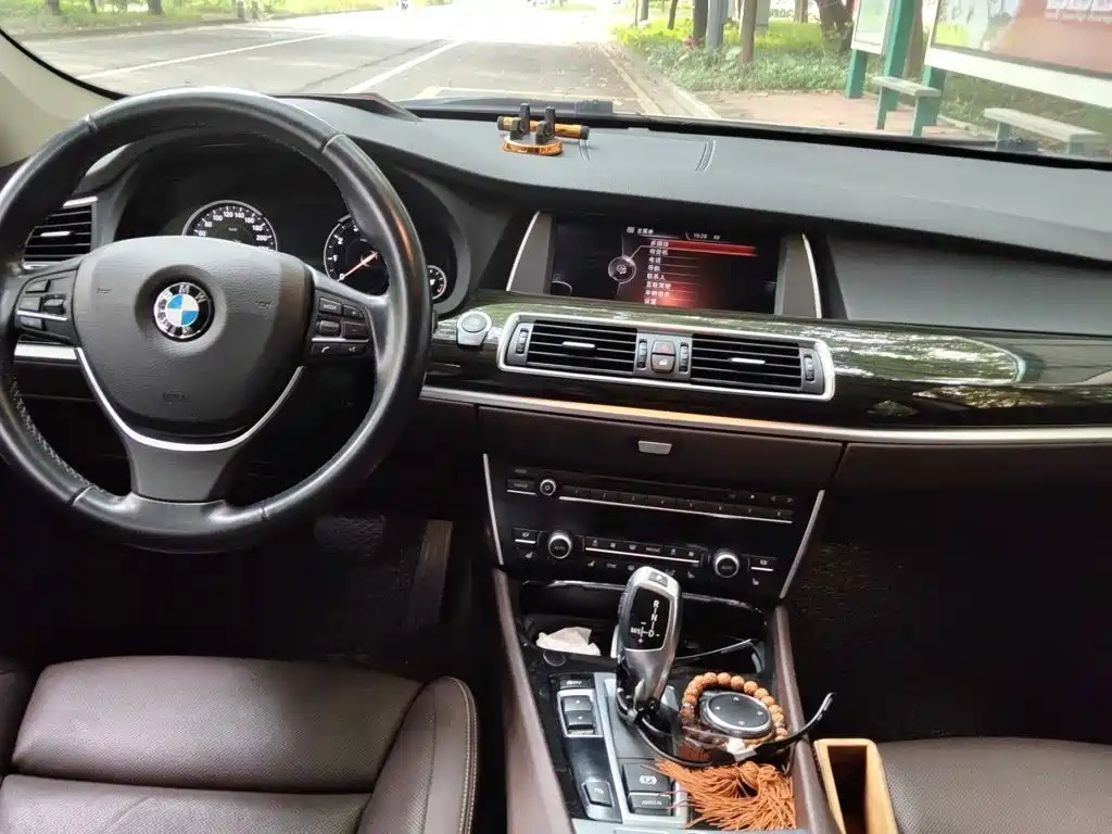 BMW 5 Series GT — миниатюра 10