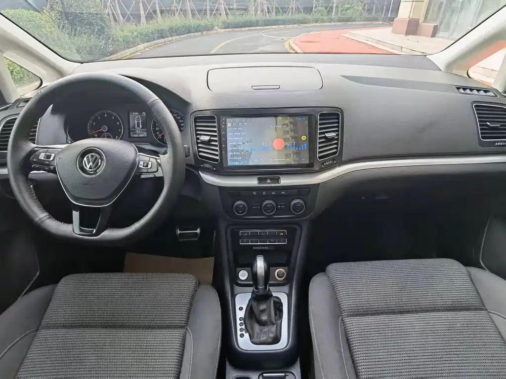 Volkswagen Sharan — миниатюра 12
