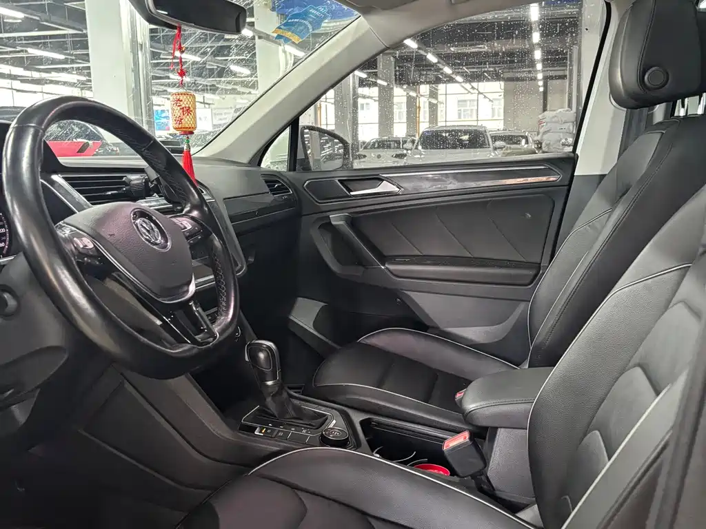 Volkswagen Tiguan — миниатюра 4