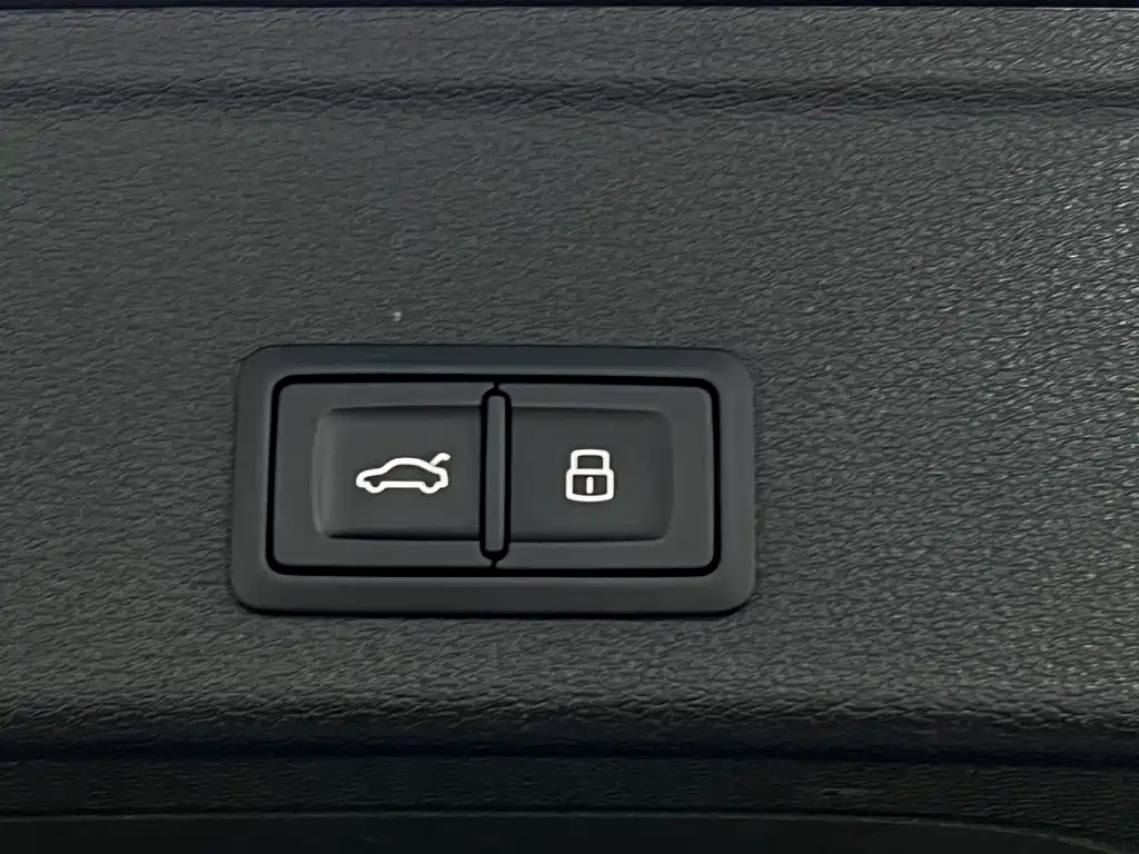 Audi A4 (Import) — миниатюра 40