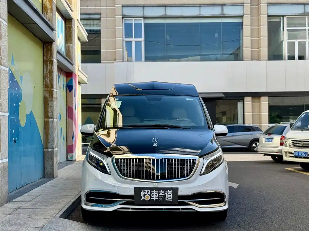 Mercedes-Benz Vito 2021 2.0T 7 мест