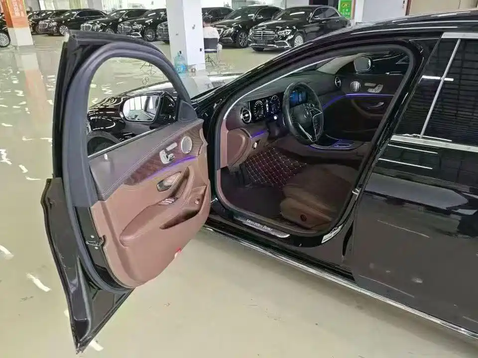 Mercedes-Benz E-Class — миниатюра 3