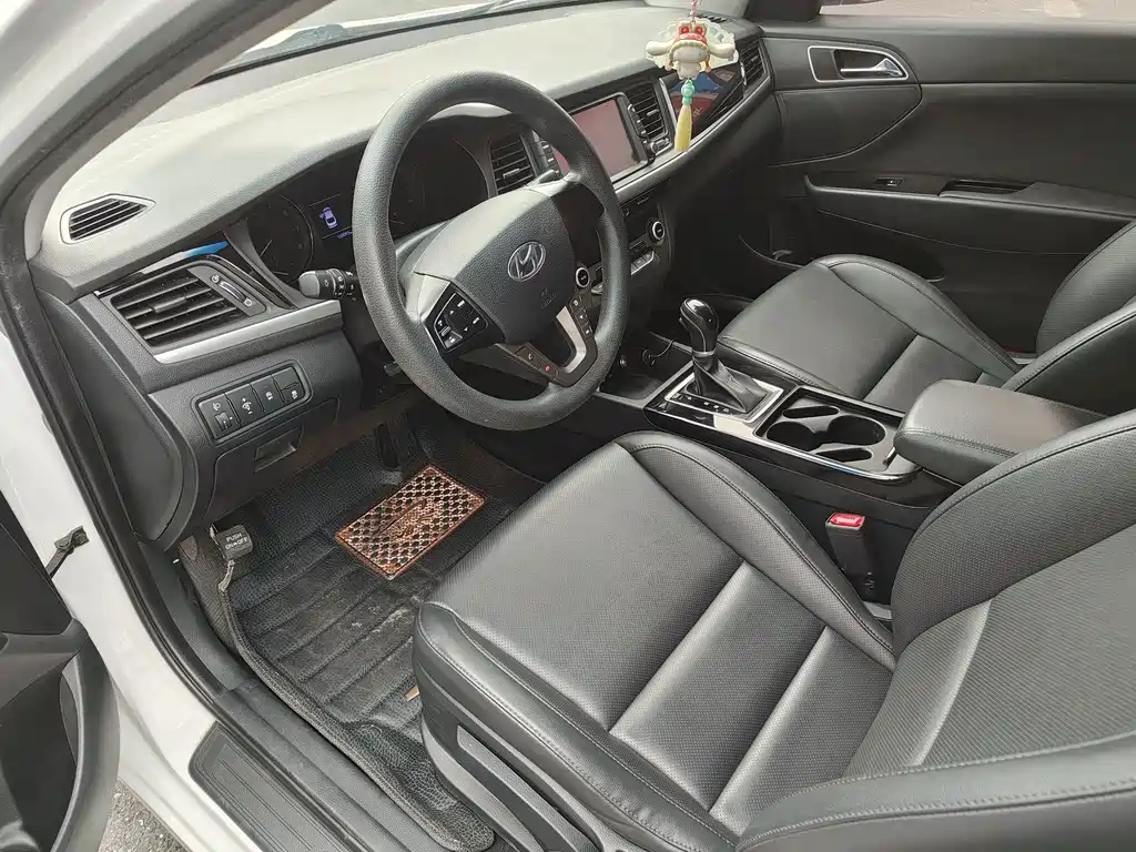 Hyundai Mistra — миниатюра 4