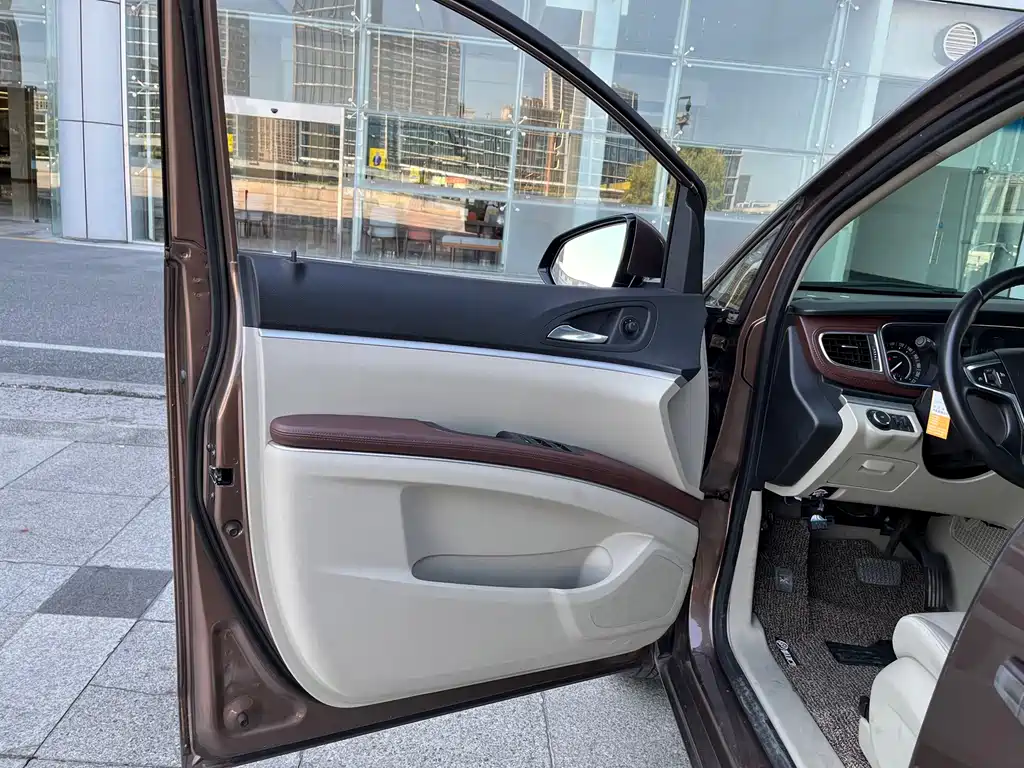 Buick GL8 — миниатюра 14