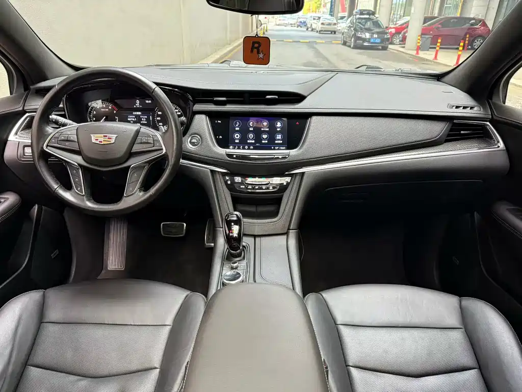 Cadillac XT5 — миниатюра 7
