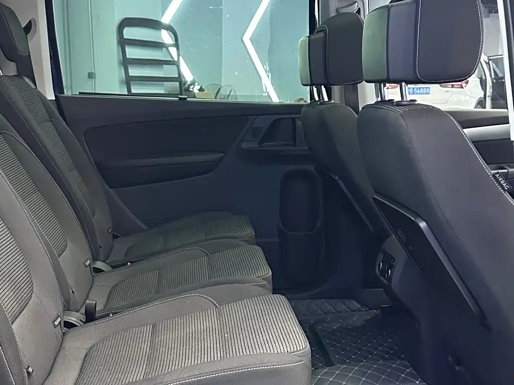 Volkswagen Sharan — миниатюра 21