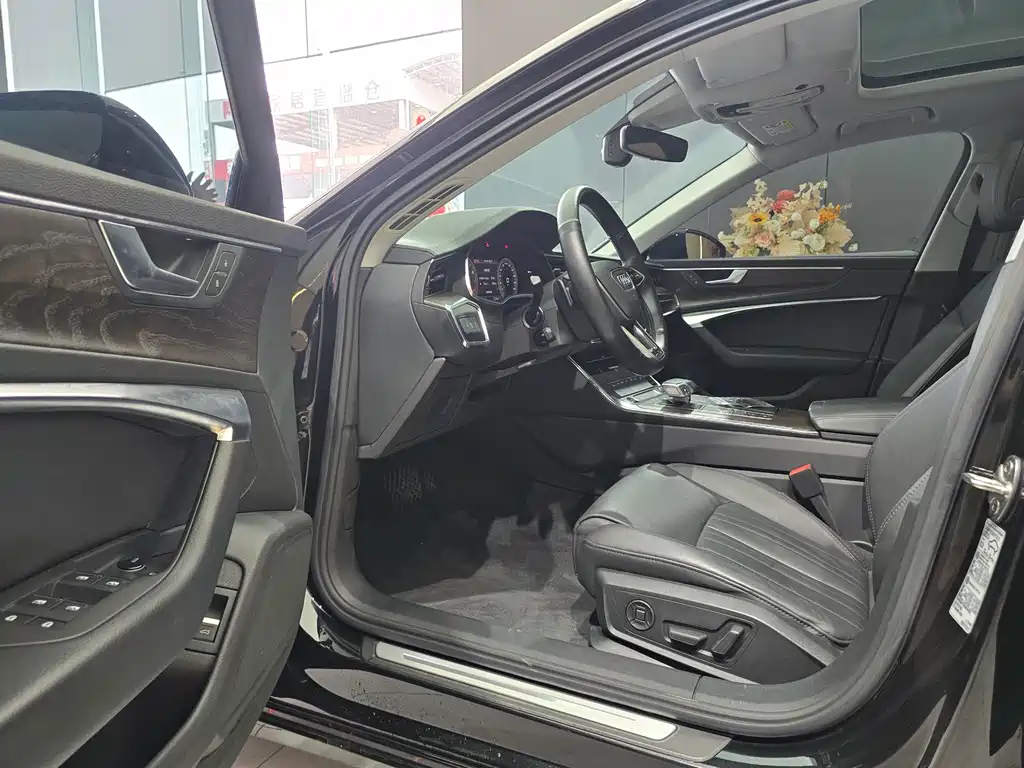 Audi A6L — миниатюра 4