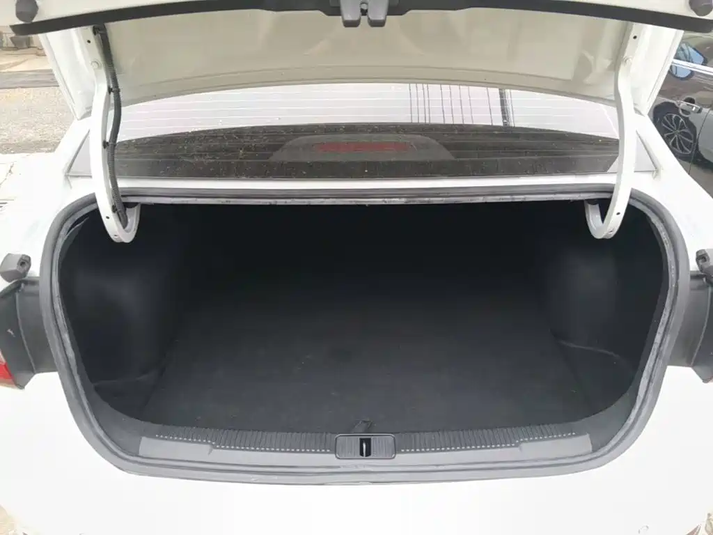 Roewe i5 — миниатюра 19