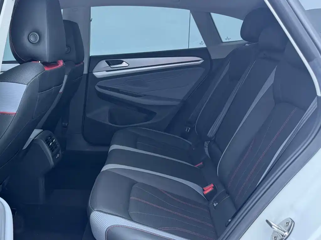 Volkswagen Lamando — миниатюра 8