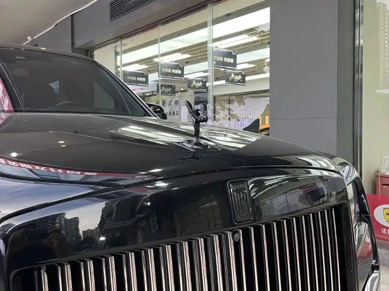 Rolls-Royce Cullinan — миниатюра 2