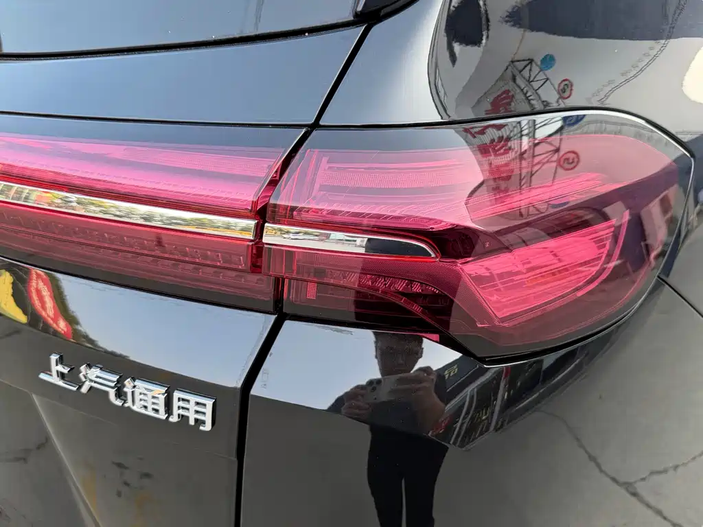 Buick Envision Plus — миниатюра 33