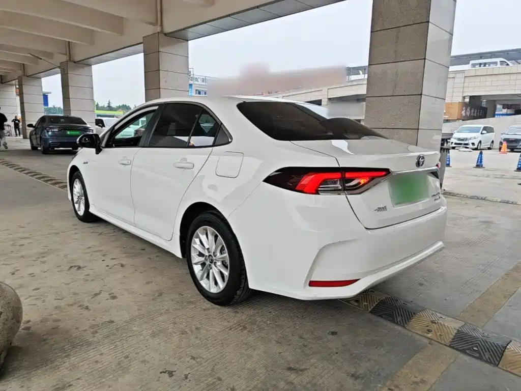 Toyota Corolla — миниатюра 5
