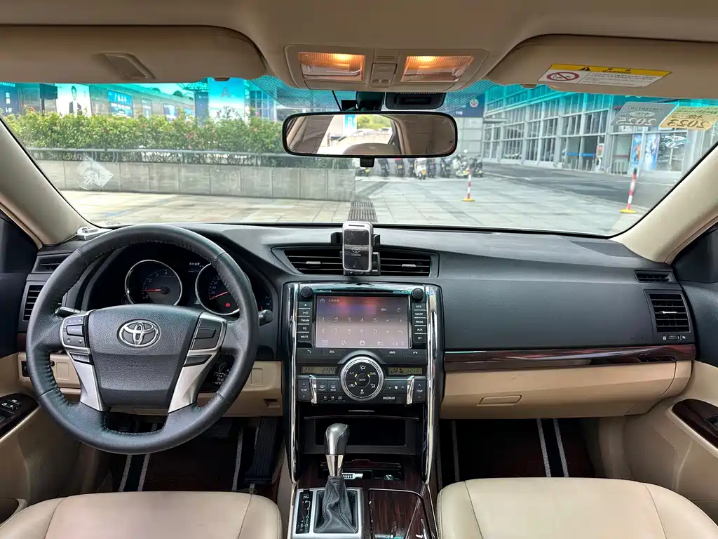 Toyota Reiz — миниатюра 11