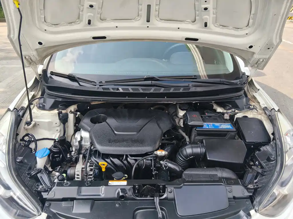 Hyundai Elantra Langdong — миниатюра 15