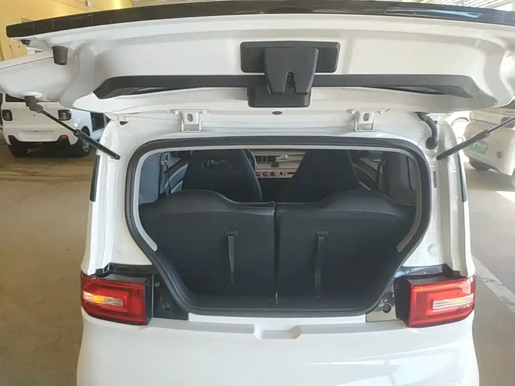 Wuling MINIEV — миниатюра 19