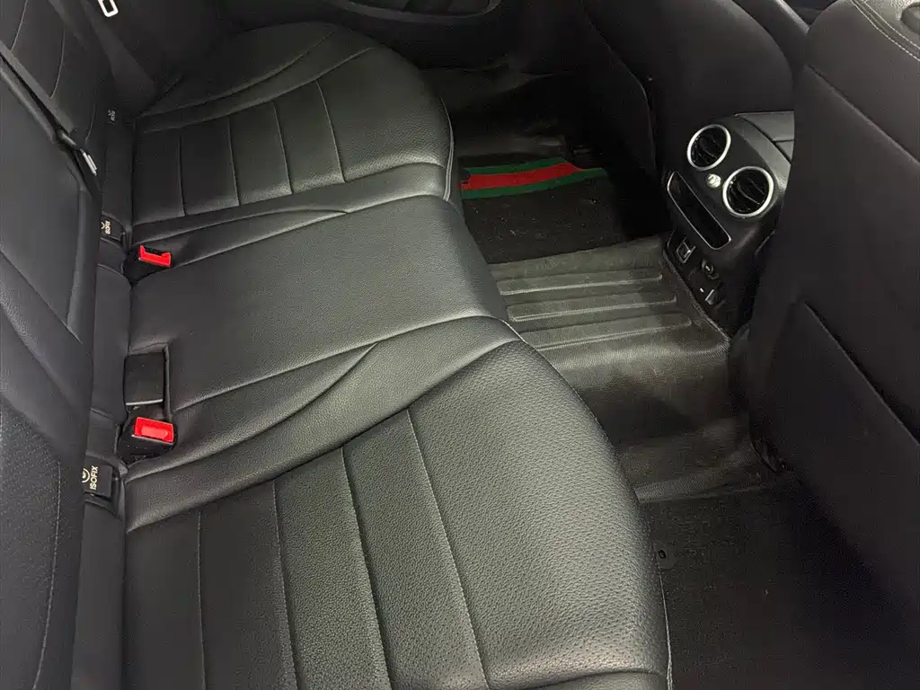 Mercedes-Benz C-Class — миниатюра 14