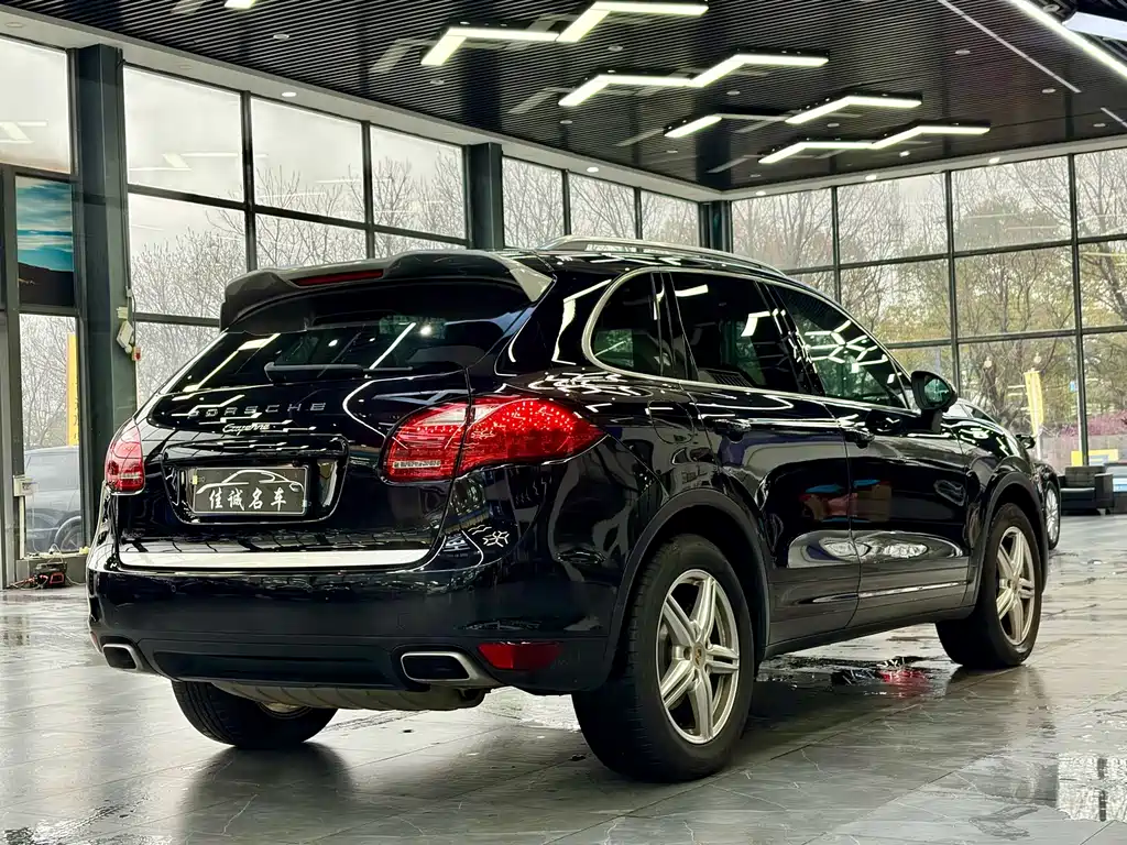 Porsche Cayenne — миниатюра 2