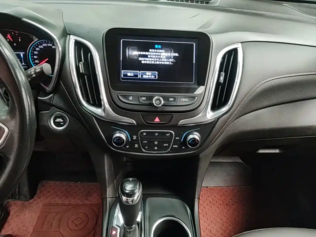 Chevrolet Equinox — миниатюра 13