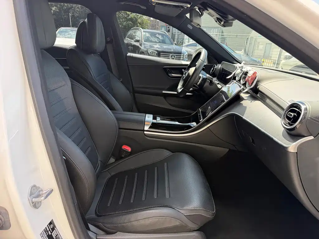 Mercedes-Benz C-Class — миниатюра 6