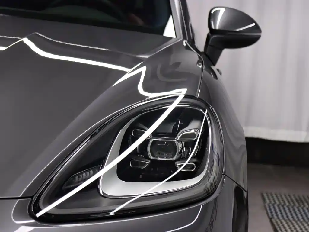 Porsche Cayenne — миниатюра 22