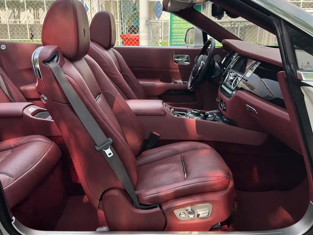 Rolls-Royce Dawn — миниатюра 15