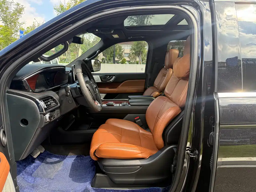 Lincoln Navigator — миниатюра 8