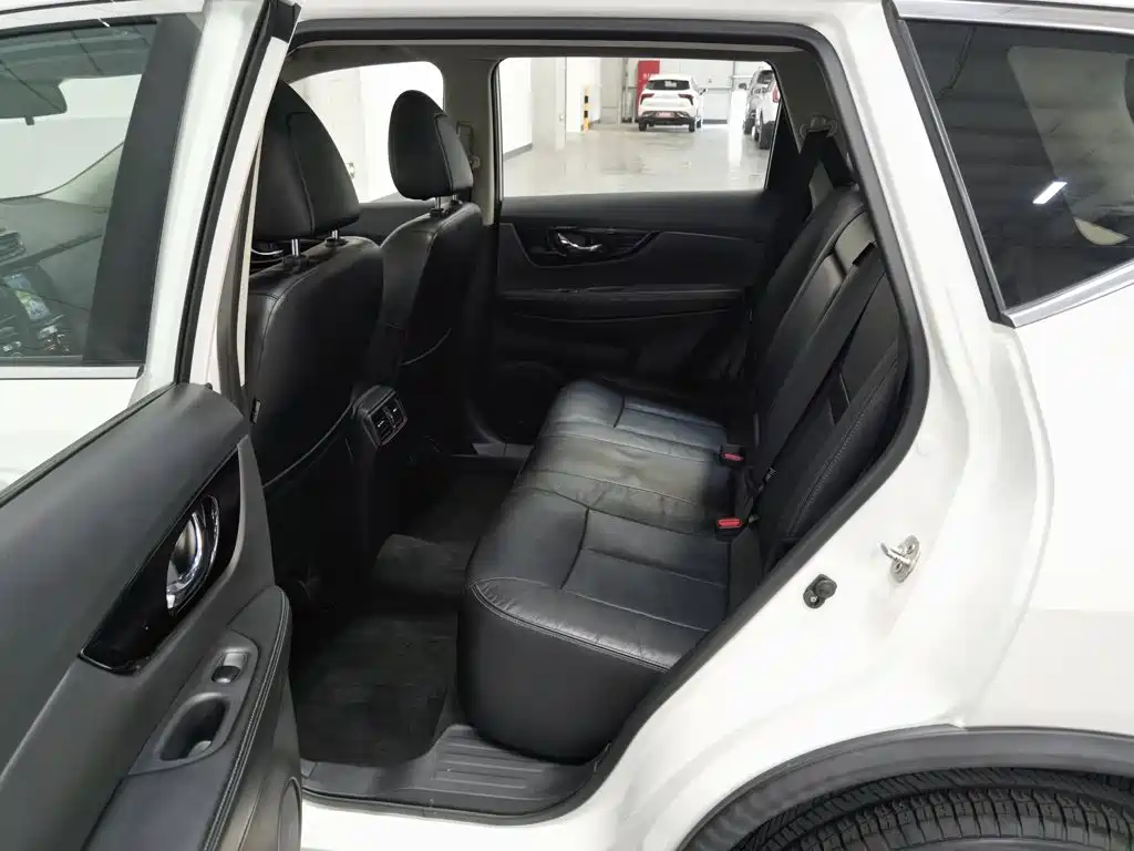 Nissan X-Trail — миниатюра 15