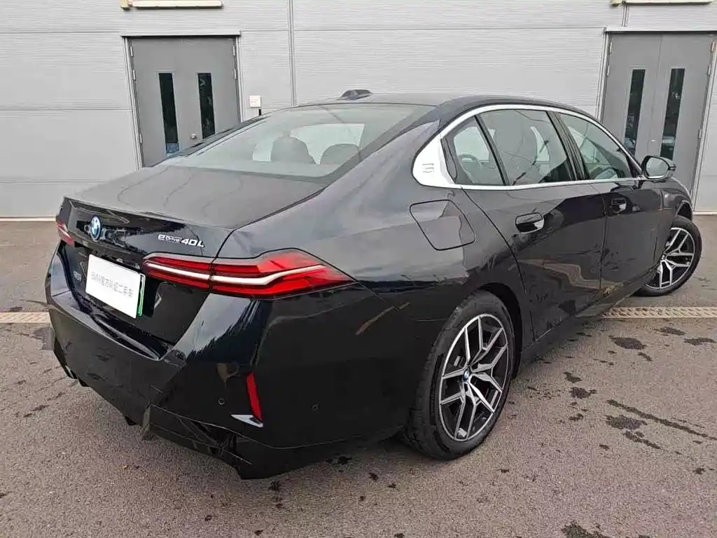 BMW i5 — миниатюра 4