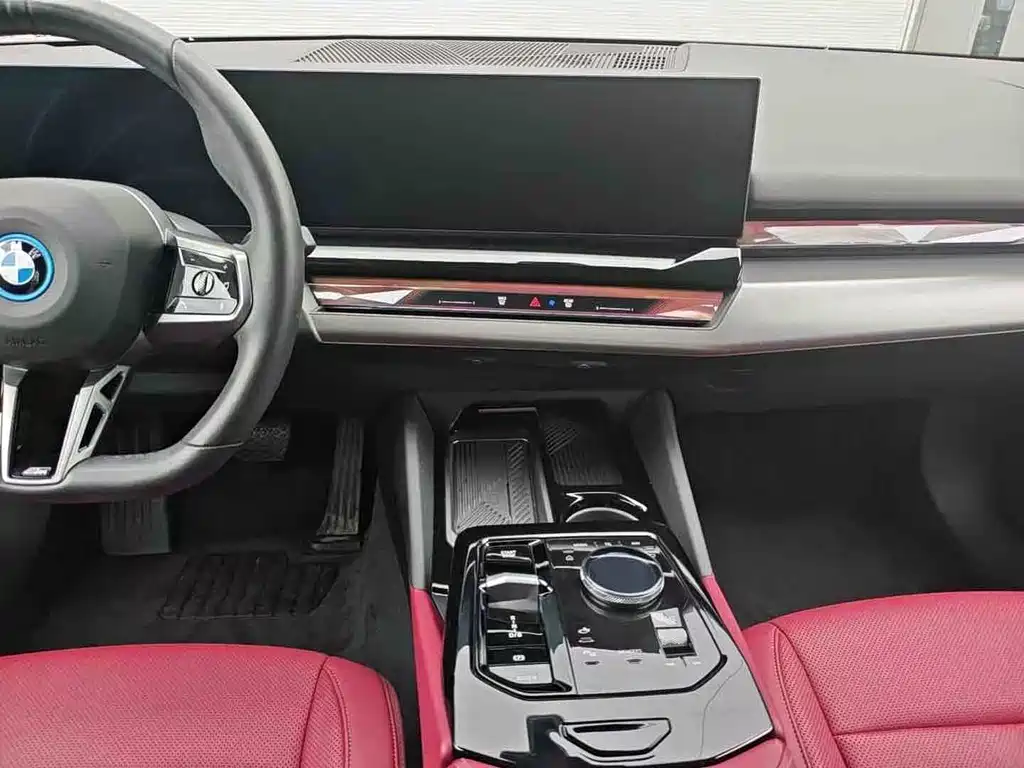 BMW i5 — миниатюра 8
