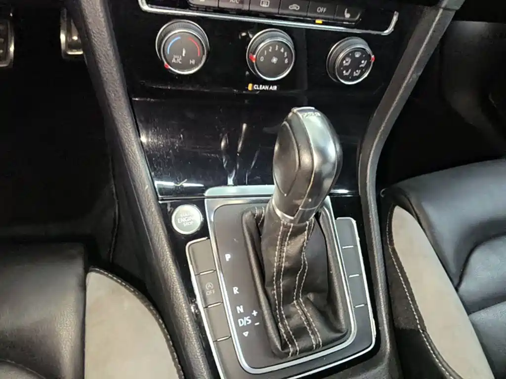 Volkswagen Golf — миниатюра 14