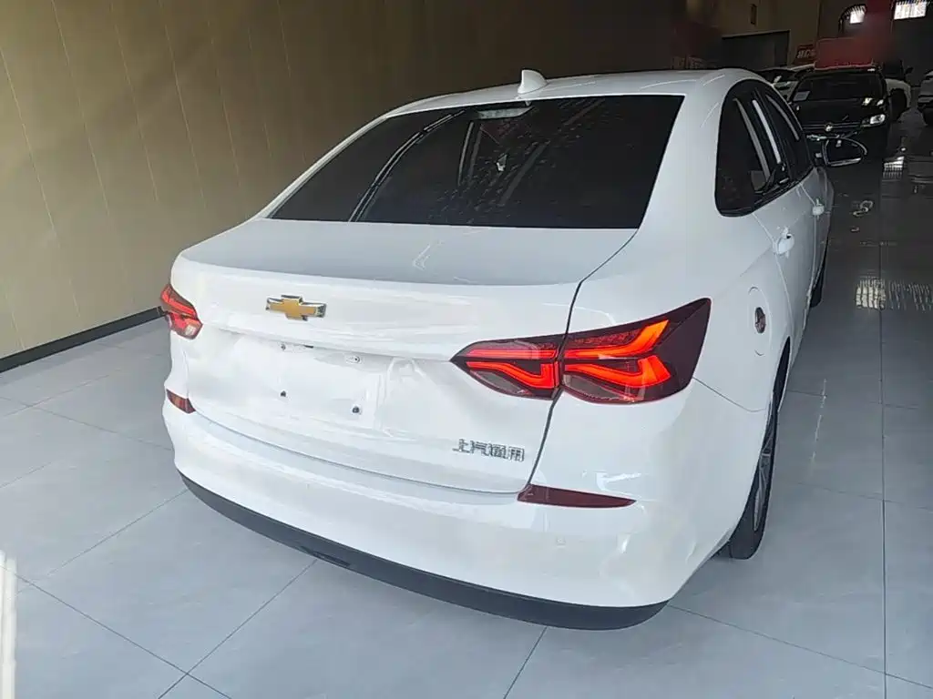 Chevrolet Monza — миниатюра 6