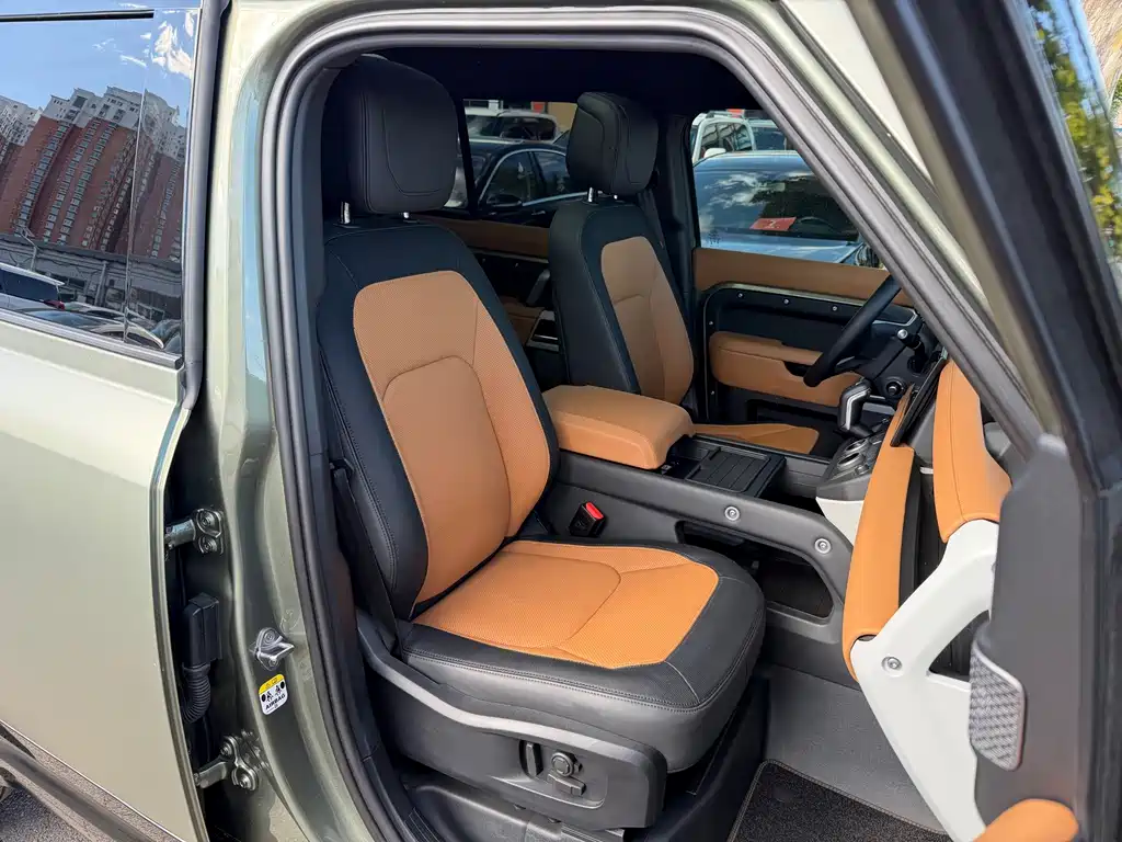 Land Rover Defender — миниатюра 12