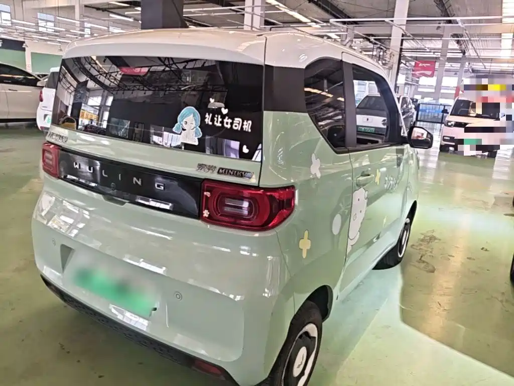 Wuling MINIEV — миниатюра 7