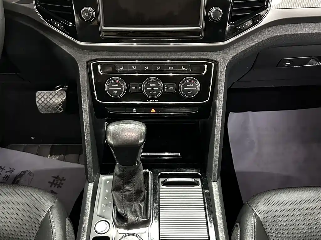 Volkswagen Teramont — миниатюра 19