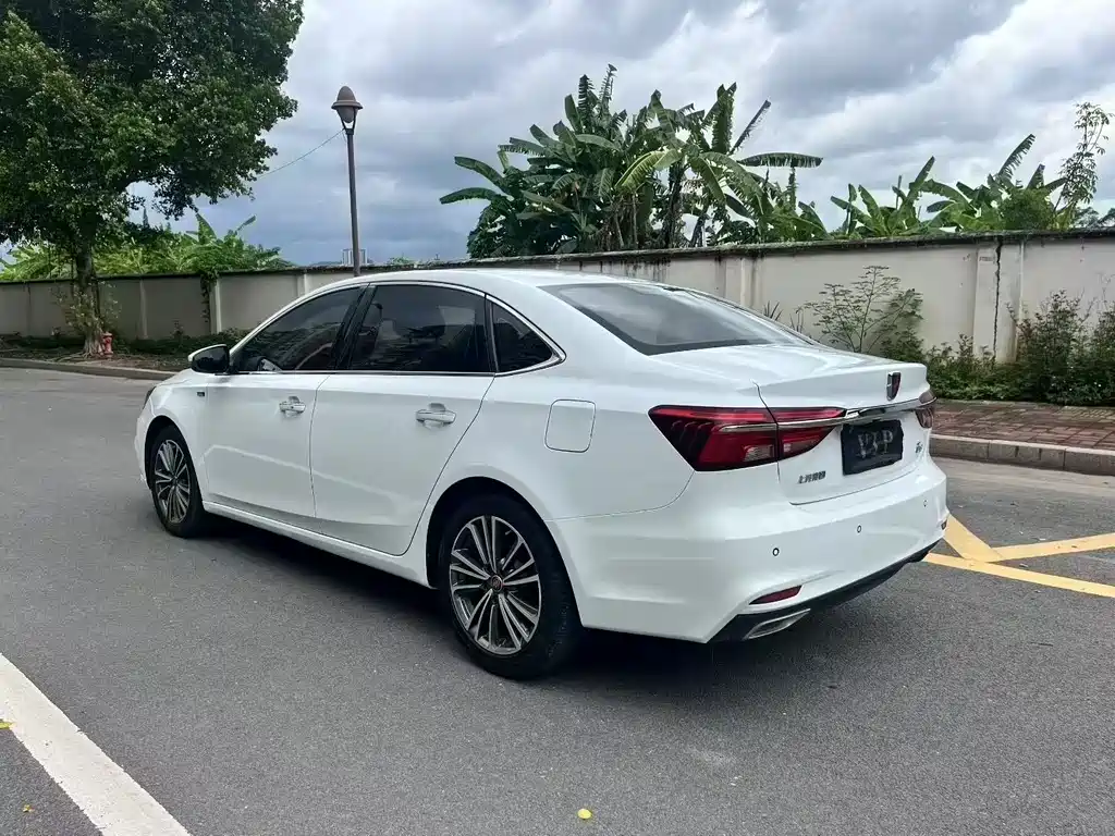 ROEWE  I6