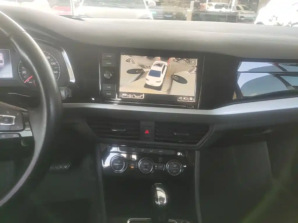 Volkswagen Bora EV — миниатюра 13