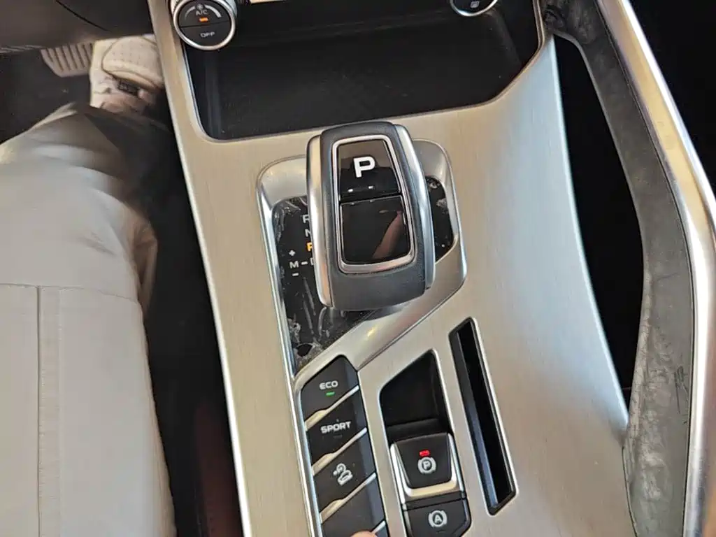 Geely Binyue — миниатюра 14