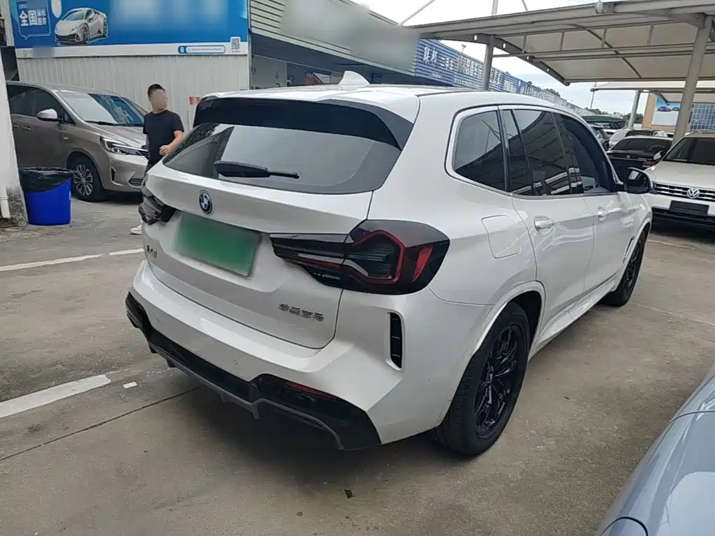 BMW iX3 — миниатюра 7