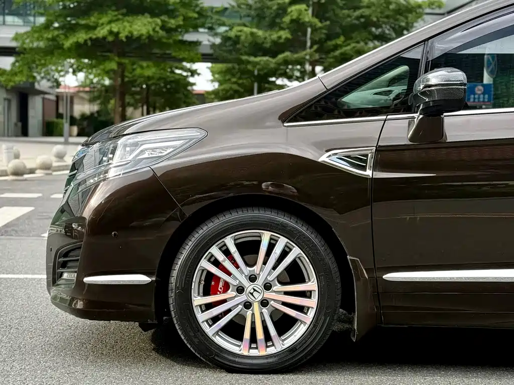 Honda Elysion — миниатюра 11