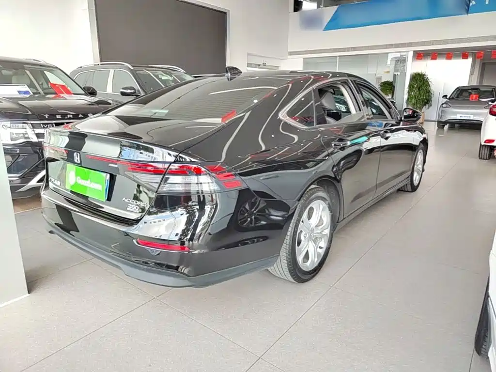 Honda Accord — миниатюра 7