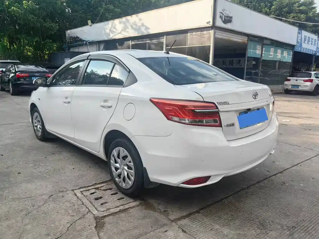 Toyota Vios — миниатюра 4
