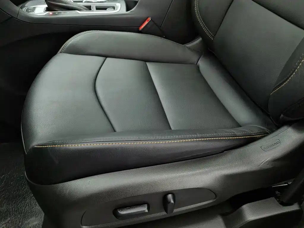 Chevrolet Equinox — миниатюра 20